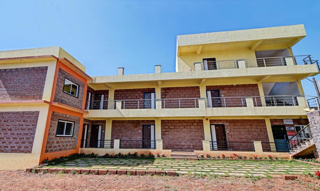 Aditya Hill View Inn Mahabaleshwar Exterior photo