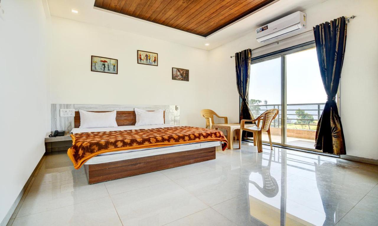 Aditya Hill View Inn Mahabaleshwar Exterior photo